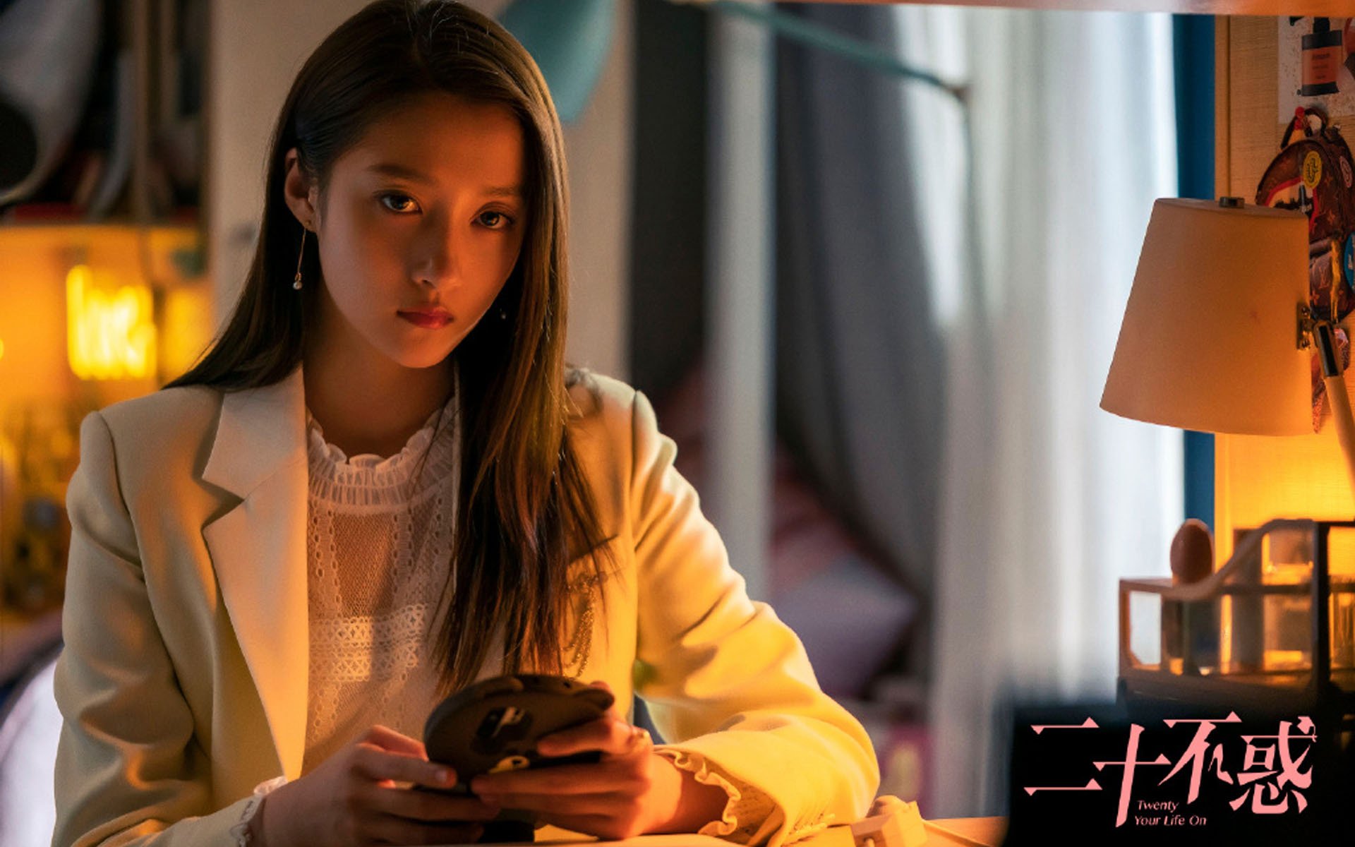 开云官方网页登录-冰上曲棍球赛火热进行，观众热情高涨，冰上曲棍球介绍