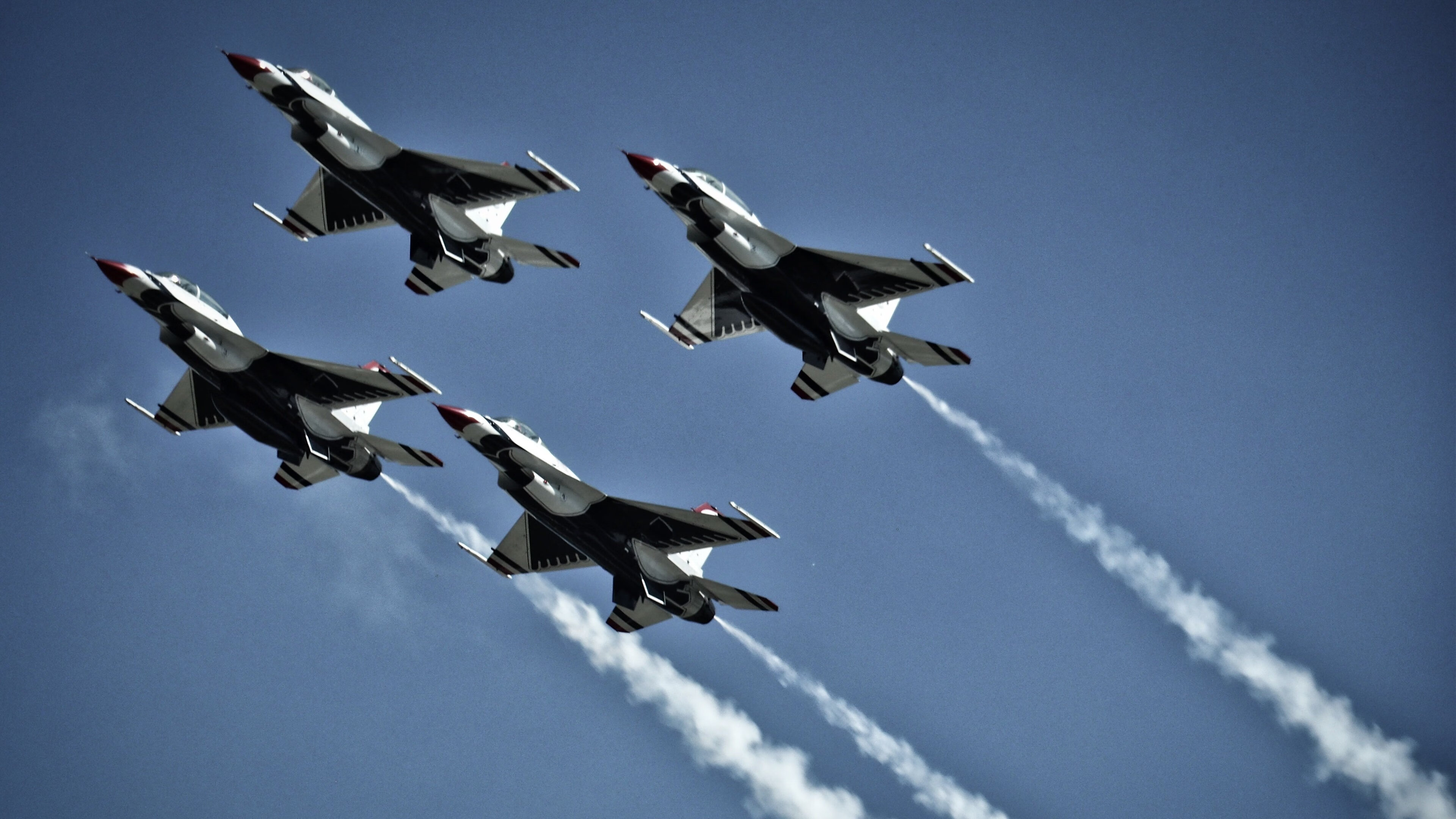 开云·体育官网APP下载-美国队技术动作精准完美，美国队内部训练单挑